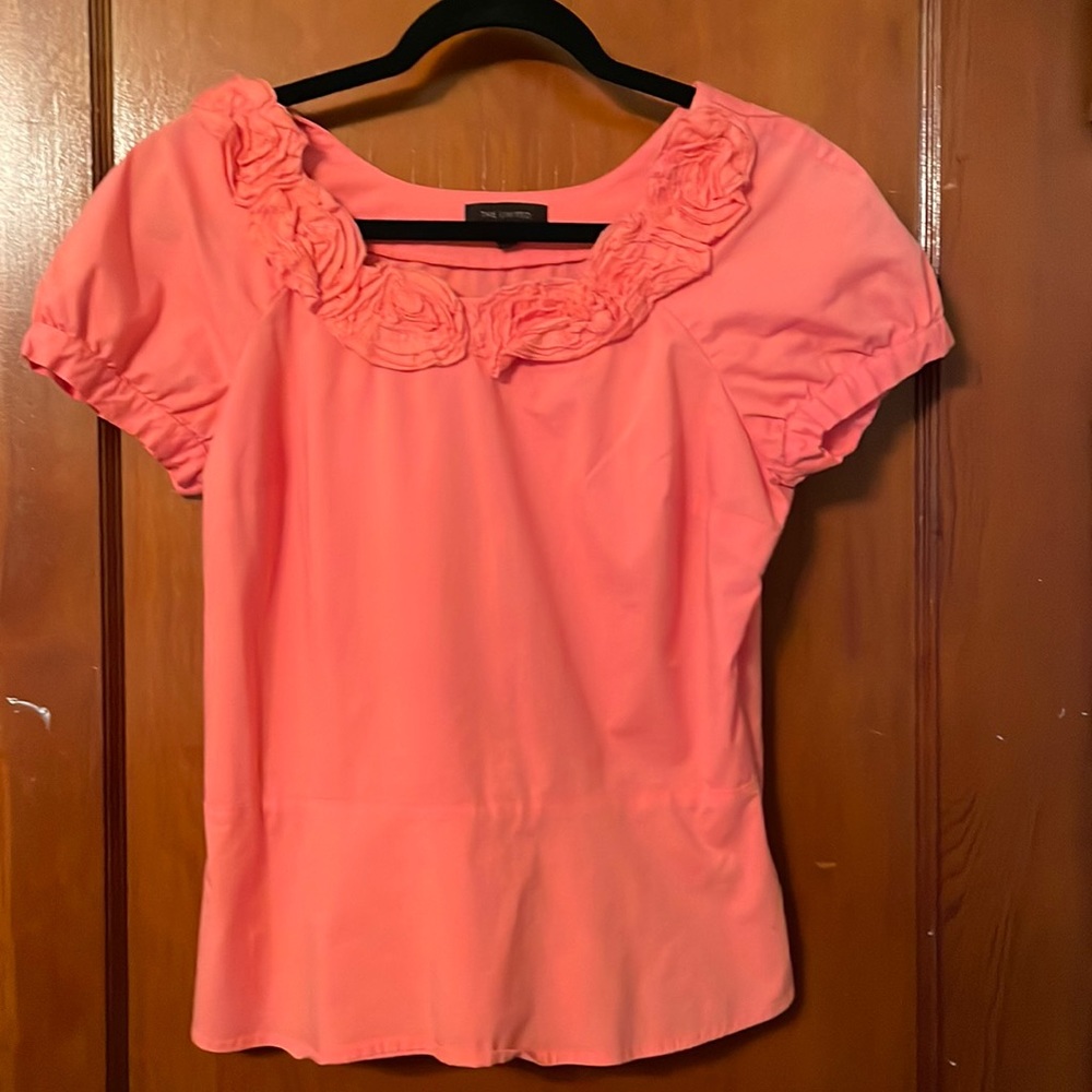 The Limited coral top | size M